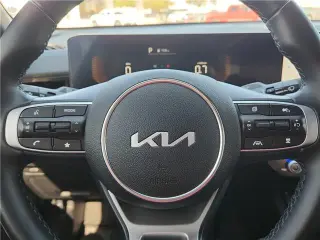 Vehículo Kia K5 2025 GT-Line 4dr Sedán