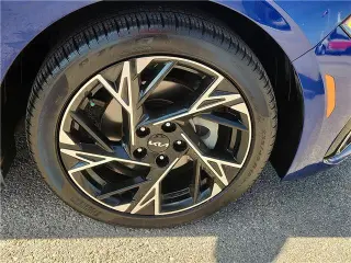 Vehículo Kia K5 2025 GT-Line 4dr Sedán