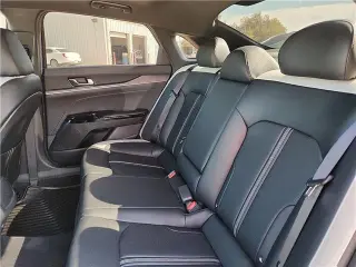 Vehículo Kia K5 2025 GT-Line 4dr Sedán