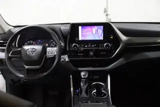 Toyota Highlander 2024 XLE 4dr SUV