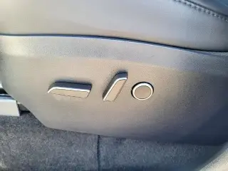 Tesla Model Y 2024 AWD Long Range 4dr Crossover
