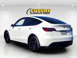 Tesla Model Y 2024 AWD Long Range 4dr Crossover