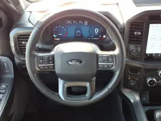 Ford F-150 2024 4x4 XLT 4 puertas SuperCrew 5.5 pies. SB