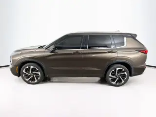 Mitsubishi Outlander 2024 SEL 4dr SUV