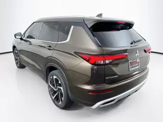 Mitsubishi Outlander 2024 SEL 4dr SUV