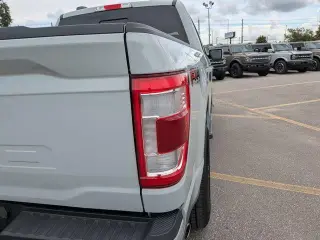 Ford F-150 2023 4x4 Lariat 4dr SuperCrew 5.5 ft. SB