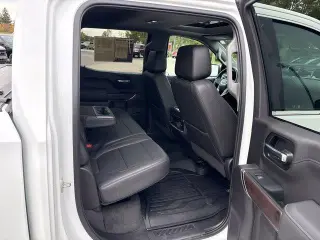 GMC Sierra 1500 Limited 2022 4x4 SLT 4dr Crew Cab 5.8 ft. SB