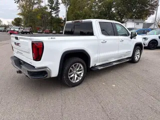 GMC Sierra 1500 Limited 2022 4x4 SLT 4dr Crew Cab 5.8 ft. SB