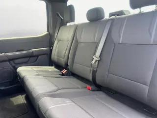 Ford F-150 2026 4x2 STX 4 puertas SuperCrew 5.5 pies. SB