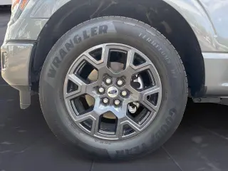 Ford F-150 2026 4x2 STX 4 puertas SuperCrew 5.5 pies. SB