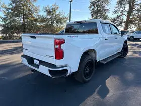 Chevrolet Silverado 1500 2021 4x4 Custom 4dr Crew Cab 5.8 ft. SB
