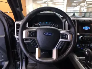 Ford F-150 2020 4x4 Lariat 4dr SuperCrew 5.5 ft. SB