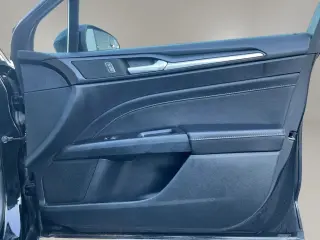 Fusión de Ford Hybrid 2018 Titanium 4dr Sedán