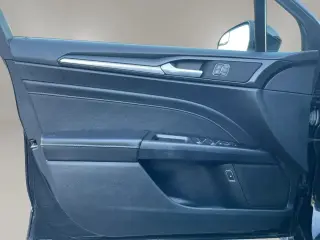 Fusión de Ford Hybrid 2018 Titanium 4dr Sedán