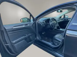 Fusión de Ford Hybrid 2018 Titanium 4dr Sedán