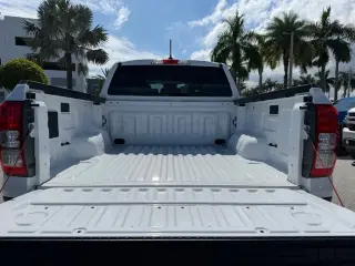 Ford Ranger 2025 4x2 XL 4dr SuperCrew 5.0 ft. SB