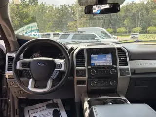 Ford F-350 Super Duty 2018 4x4 Lariat 4p Crew Cab 6.8 ft. SB SRW Camioneta