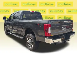 Ford F-350 Super Duty 2018 4x4 Lariat 4p Crew Cab 6.8 ft. SB SRW Camioneta