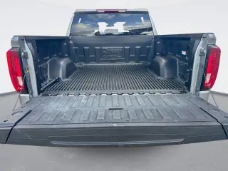 GMC Sierra 1500 2025 4x2 SLT 4dr Crew Cab 5.8 ft. SB