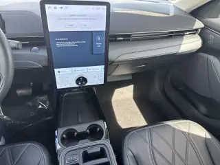 Ford Mustang Mach-E 2025 Select 4dr SUV