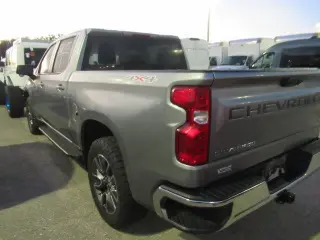 Chevrolet Silverado 1500 2023 4x4 LT 4dr Crew Cab 5.8 ft. SB con 1LT