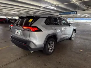 Toyota RAV4 Híbrido 2024 AWD LE 4dr SUV