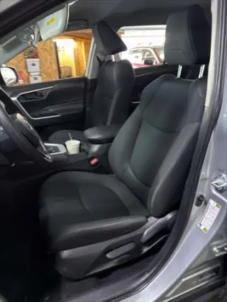 Toyota RAV4 Híbrido 2024 AWD LE 4dr SUV