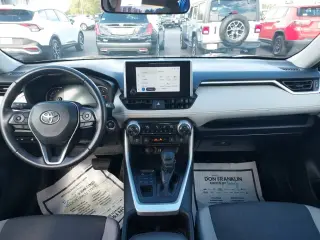Toyota RAV4 2024 AWD XLE 4dr SUV