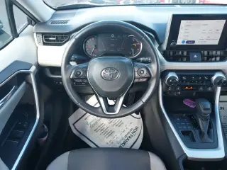 Toyota RAV4 2024 AWD XLE 4dr SUV