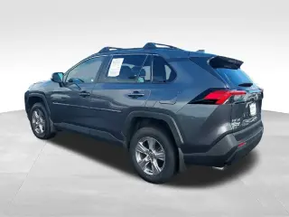 Toyota RAV4 2024 AWD XLE 4dr SUV