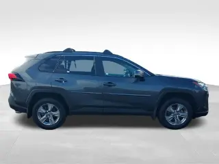 Toyota RAV4 2024 AWD XLE 4dr SUV