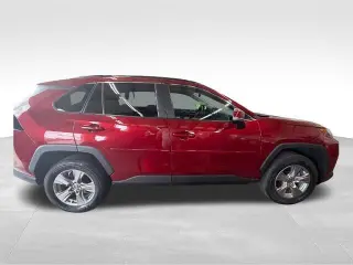 Toyota RAV4 2022 AWD XLE 4dr SUV