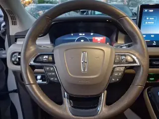 Lincoln Nautilus 2023 Standard 4dr SUV