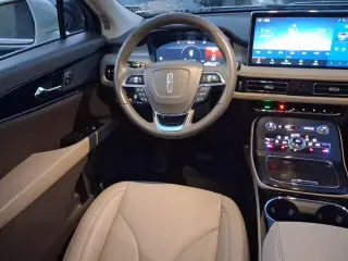 Lincoln Nautilus 2023 Standard 4dr SUV