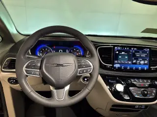 Chrysler Pacifica 2023 AWD Touring L 4dr Mini-Van