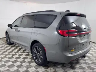 Chrysler Pacifica 2023 AWD Touring L 4dr Mini-Van