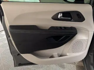 Chrysler Pacifica 2023 AWD Touring L 4dr Mini-Van