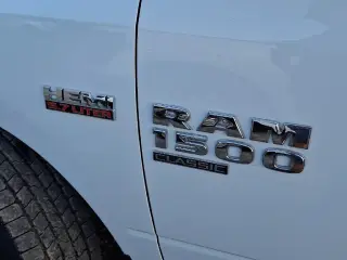 Ram 1500 Classic 2023 4x2 Tradesman 2dr Regular Cab 8 ft. LB Pickup