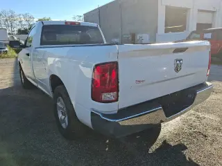 Ram 1500 Classic 2022 4x2 Tradesman 2dr Regular Cab 8 ft. LB Pickup