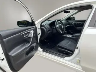 Nissan Altima 2017 2.5 4 tracción sedan