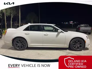 Chrysler 300 2019 S 4dr Sedán