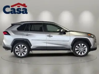 Toyota RAV4 2021 XLE Premium 4dr SUV