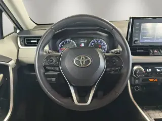 Toyota RAV4 2021 XLE Premium 4dr SUV