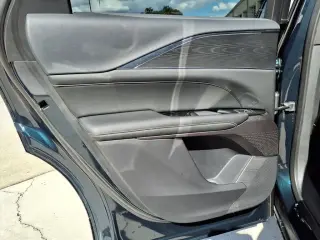 Cadillac LYRIQ 2024 Deportivo 1 4 SUV