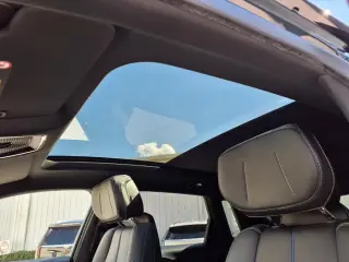 Cadillac LYRIQ 2024 Deportivo 1 4 SUV