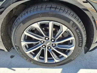 Cadillac LYRIQ 2024 Deportivo 1 4 SUV
