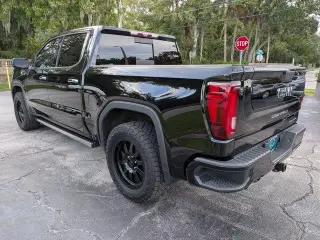 GMC Sierra 1500 Limited 2022 4x4 Denali 4dr Crew Cab 5.8 ft. SB