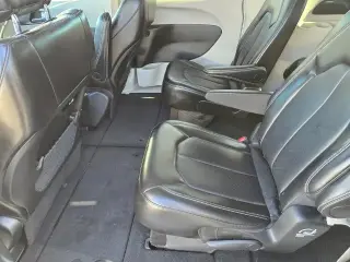 Chrysler Pacifica 2024 Touring L 4 puertas Minivan