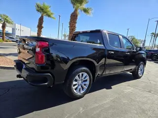 Chevrolet Silverado 1500 2023 4x2 Custom 4dr Crew Cab 5.8 ft. SB