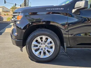Chevrolet Silverado 1500 2023 4x2 Custom 4dr Crew Cab 5.8 ft. SB